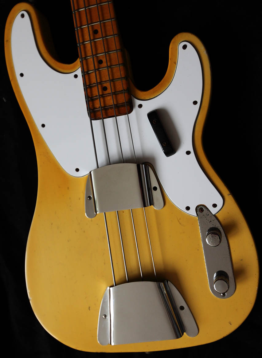 Fender telecaster shop bass pickguard