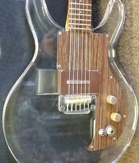 PG 8494 - 166: ELECTRA EARLY 1970s MODEL 2246 "DAN ARMSTRONG" GUITAR COPY WOODGRAIN