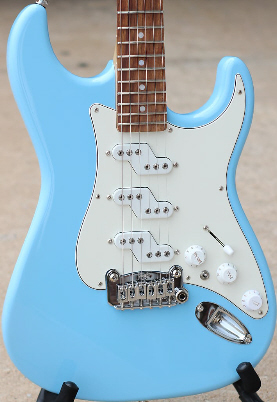 PG 60090 - 43: Fullerton Deluxe Comanche, Vintage Mint 3-Ply