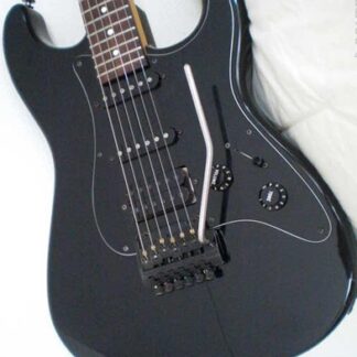 PG 249 - 8: CHARVEL  1986 MODEL 3 - BWB