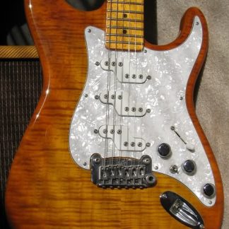 PG 620 - 100: G&L Comanche, White Pearl