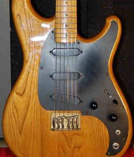 PG 13112 - 36: Ibanez 1983 Roadstar II RS-100 Single Ply Matte Black