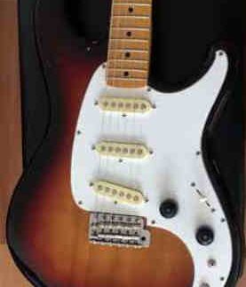 PG 13530 - 7: Ibanez 1983 Roadstar II RS-205 WBW