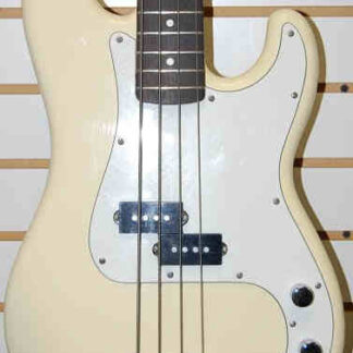 PG 400 - 7: FENDER JAPAN 1985 MEDIUM 32″ SCALE P BASS, WBW